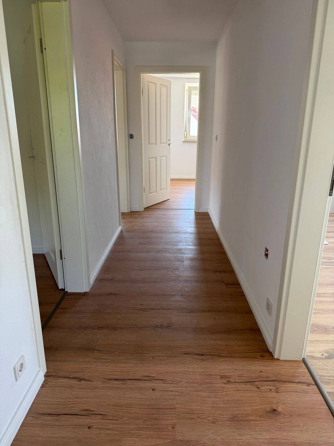 Moderne 3 Zimmer Wohnung mit Fußbodenheizung, 2 Balkonen und Garage, 91735 Muhr a. See (Muhr)