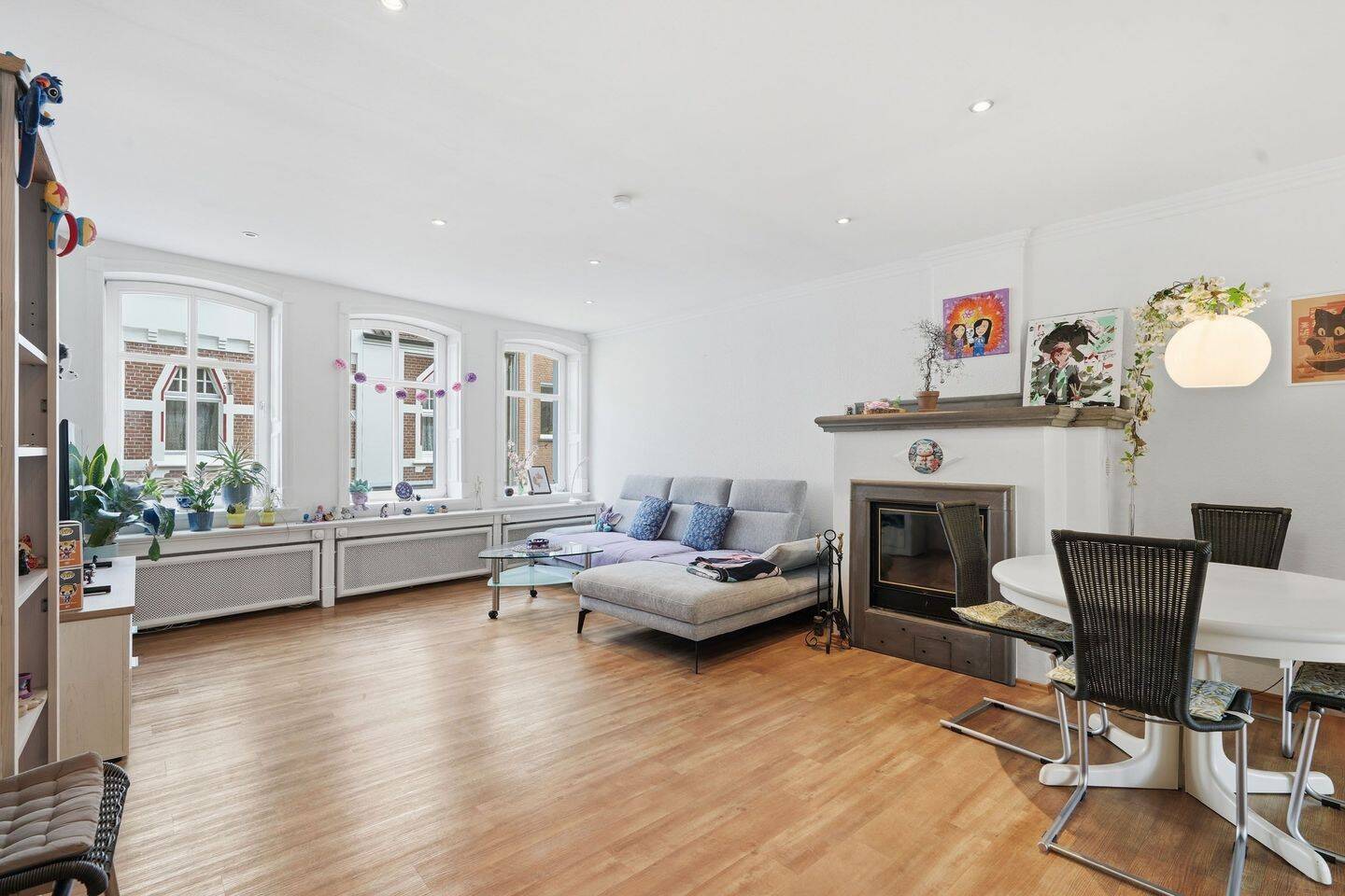 Stadthaus mit Charakter: Maisonette, Kamin & private Dachterrasse in 1A-Lage, 47623 Kevelaer