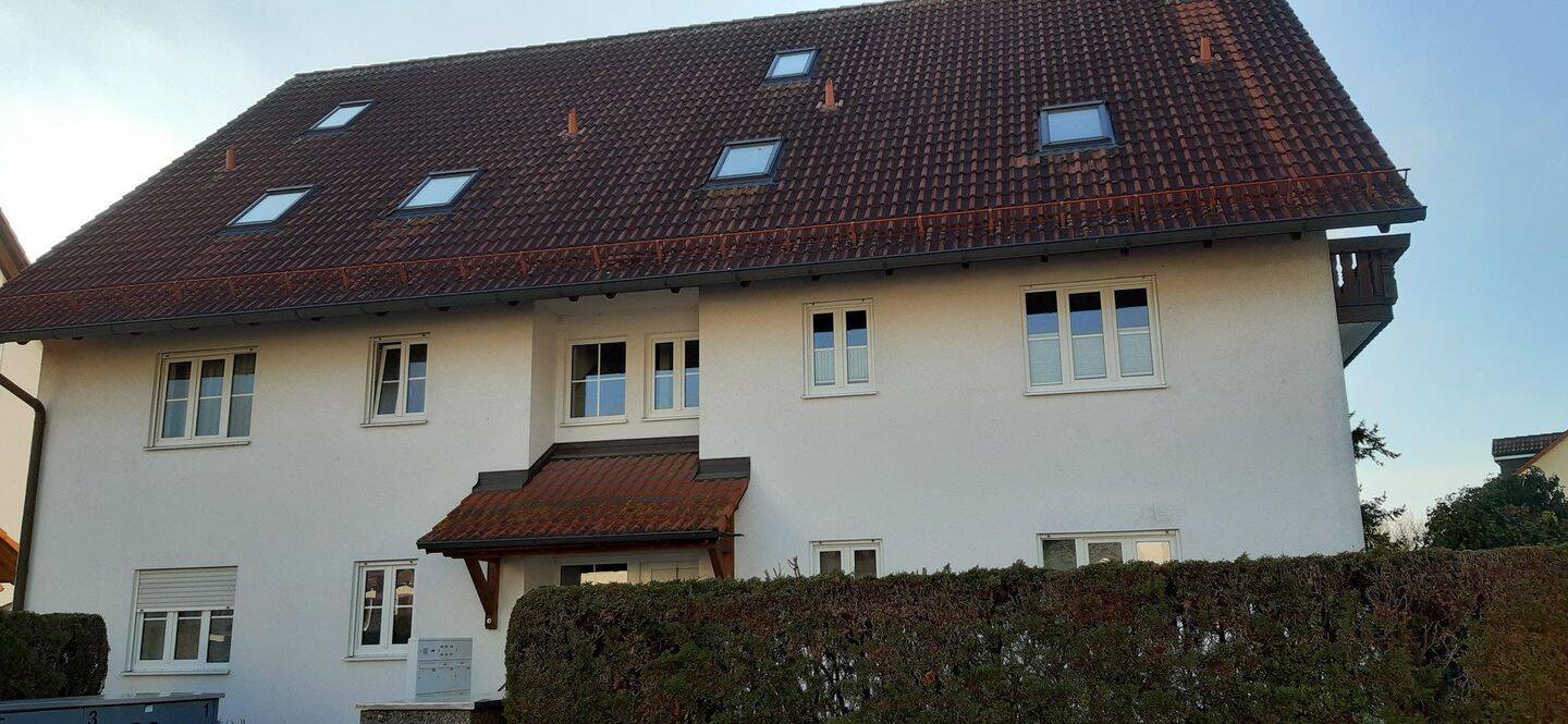 Von privat: Helle 3 Zi. DG-Wohnung bei Olching, Balkon, TG, fußläufig S3, 82140 Olching