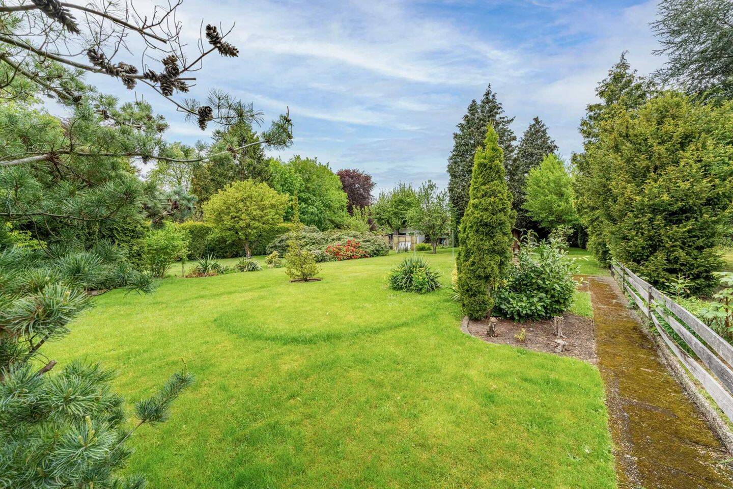 Einfamilienhaus, 4-6 Zi. samt Einliegerwohnung und einem wundervollen, gepflegten Garten, 21031 Hamburg (Bergedorf Lohbrügge)