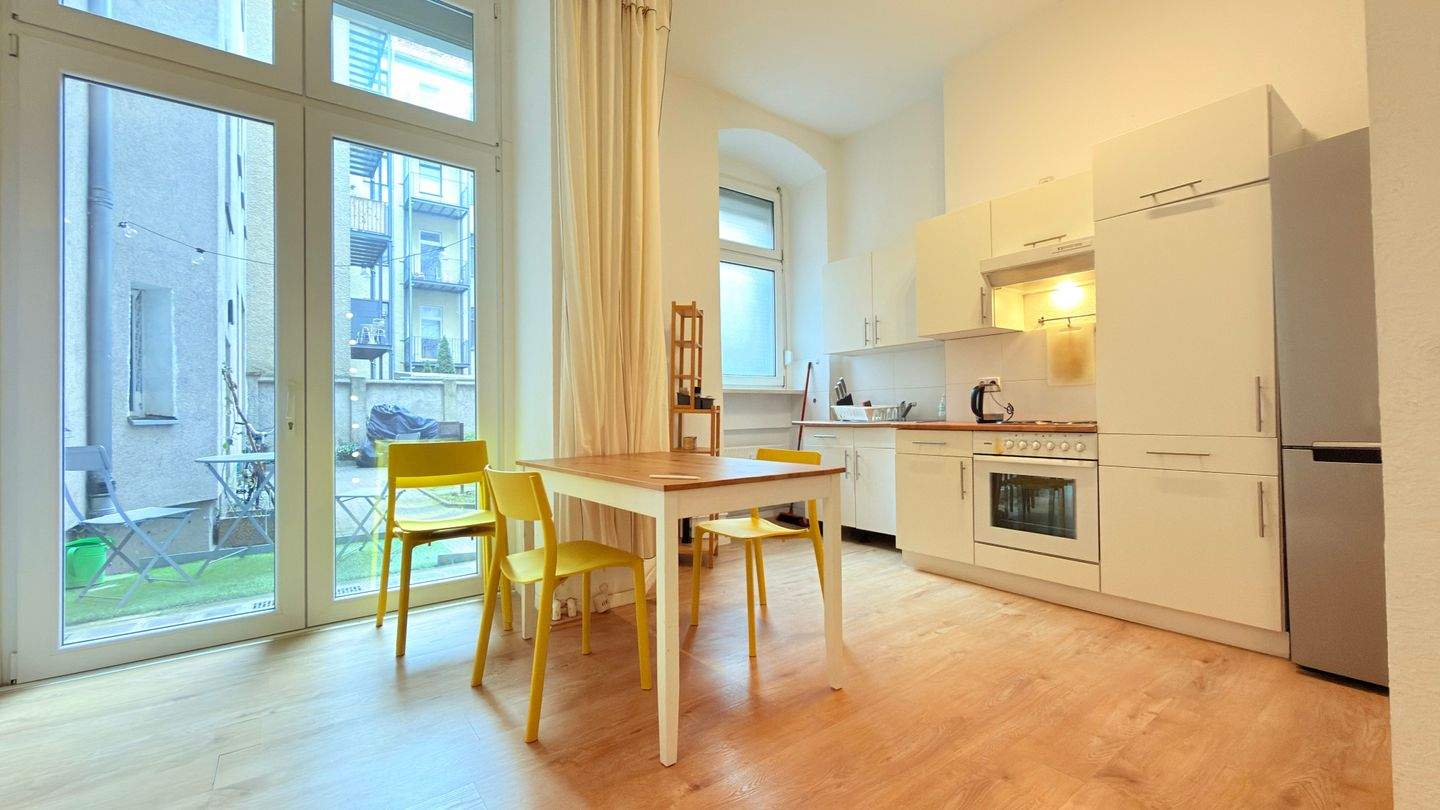 Möbliertes Loft im Prenzlauer Berg – EG-Wohnung am Helmholtzplatz, rollstuhlfreundlich, 10437 Berlin (Pankow Prenzlauer Berg)