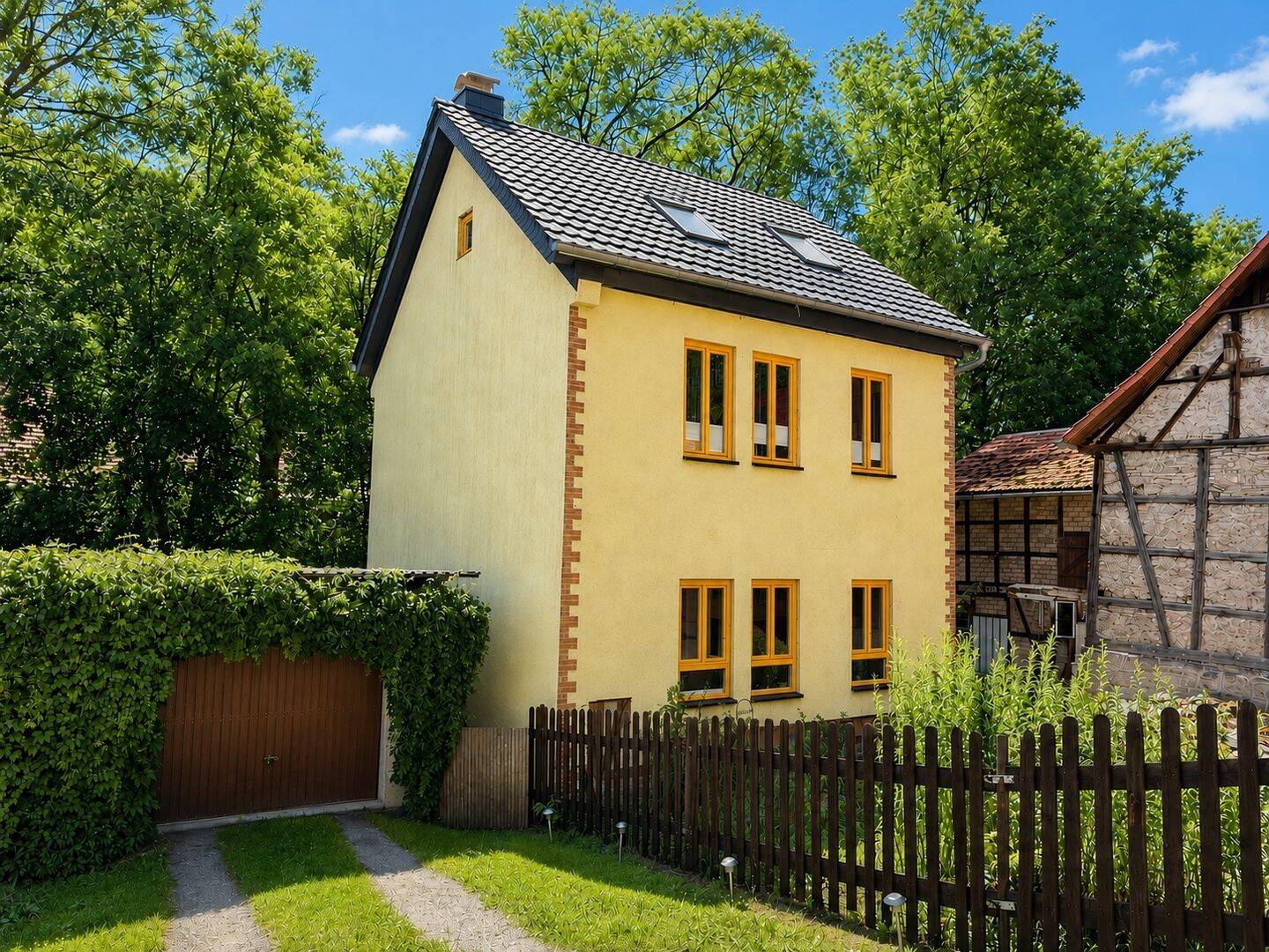 Individuelles Wohnhaus mit vielen Nutzungsmöglichkeiten, 99330 Geratal (Frankenhain)