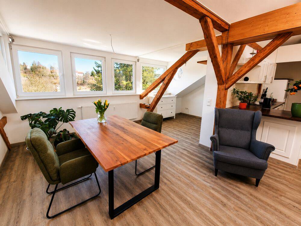 Modernes Wohnen unterm Dach – 4,5 Zimmer mit Loft-Charakter in zentraler Lage, 72488 Sigmaringen
