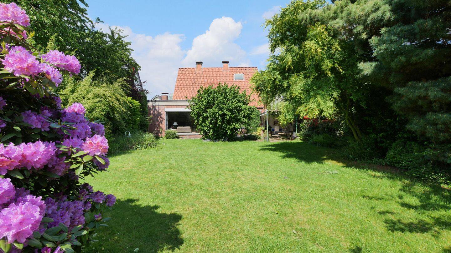 Charmantes Einfamilienhaus in zentraler Lage von Paderborn mit großem Grundstück