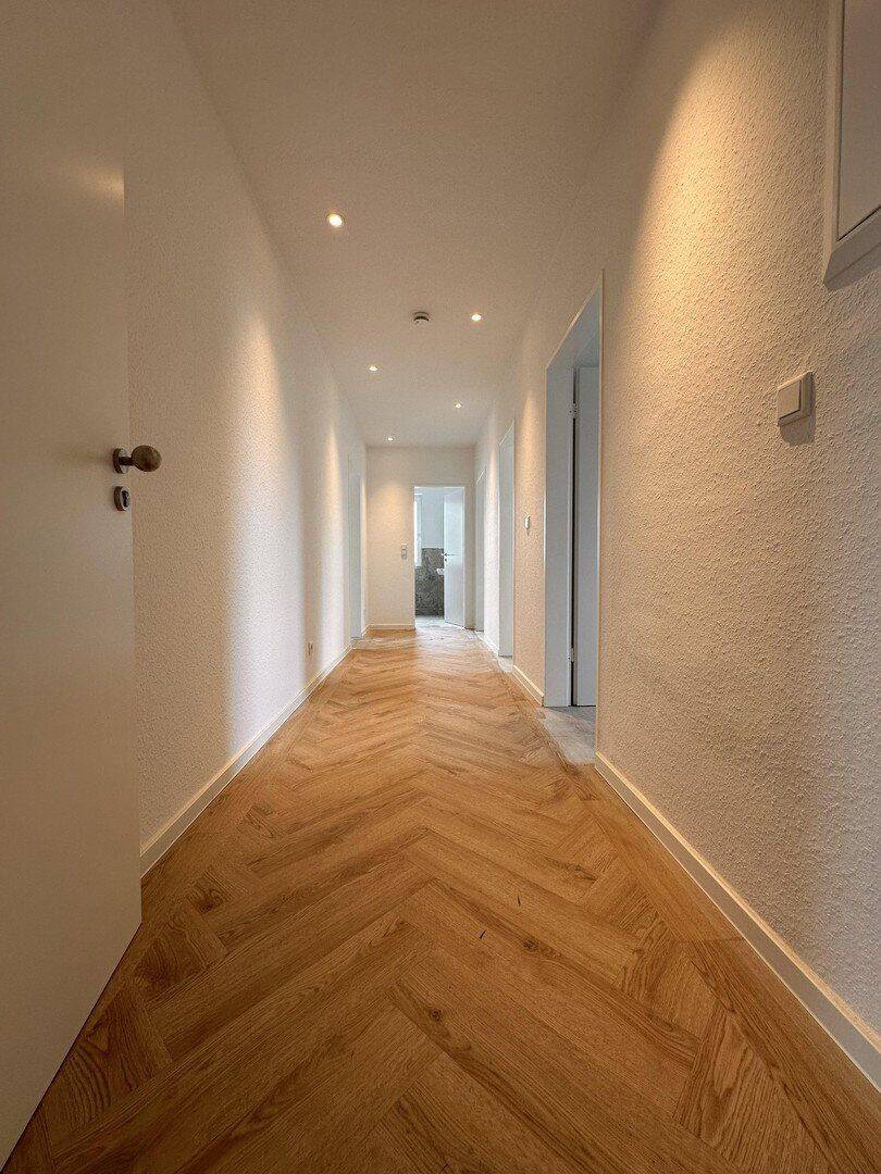 Sanierte 3,5 Zimmer Wohnung – WG geeignet – teilklimatisiert – Oldenburg Bloherfelde, 26129 Oldenburg (Oldb) (Bloherfelde Innenstadt Wechloy)