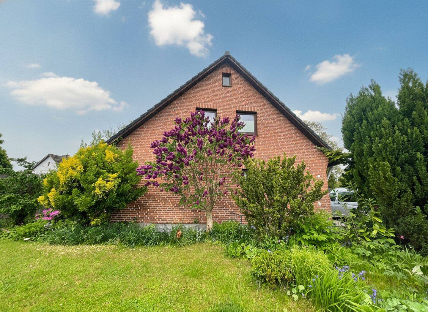 Charmantes Einfamilienhaus mit großem Garten in ruhiger Lage von Kappeln, 24376 Kappeln