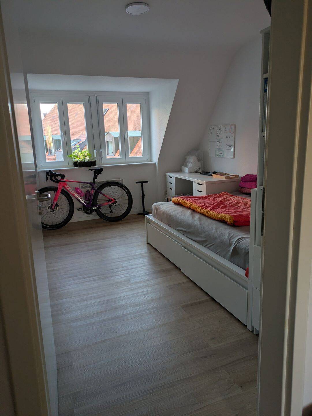 🏡 Nachmieter/in für schönes WG-Zimmer gesucht 🏡, 97082 Würzburg (Altstadt Heidingsfeld Steinbachtal Zellerau)