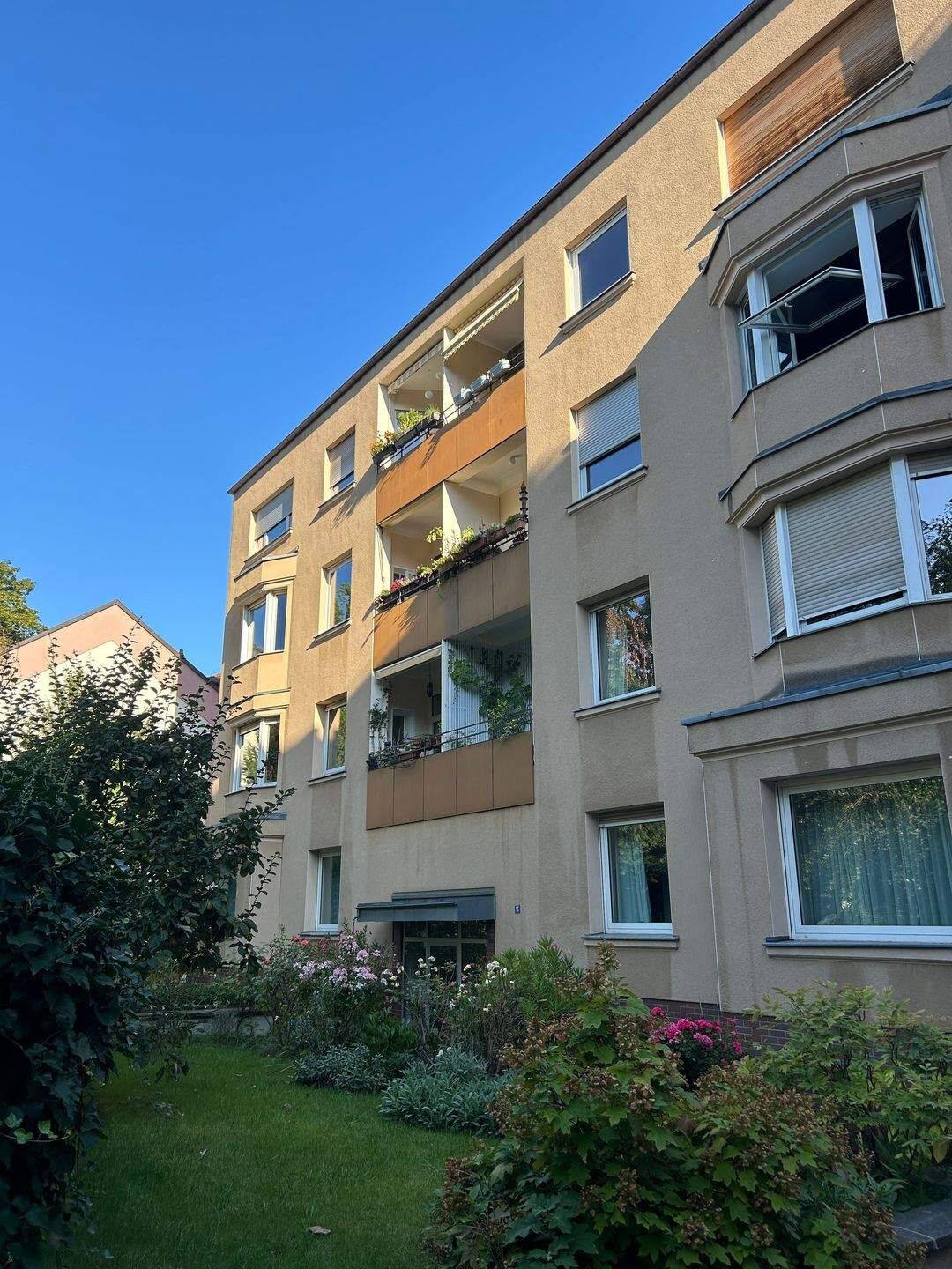 Selbstständig? Arbeiten und Wohnen direkt an der Kaiserburg in schöner Dachgeschoss-Einheit, 90408 Nürnberg (Großreuth h. d. Veste Gärten h. d. Veste Maxfeld Nordbahnhof Sankt Johannis)