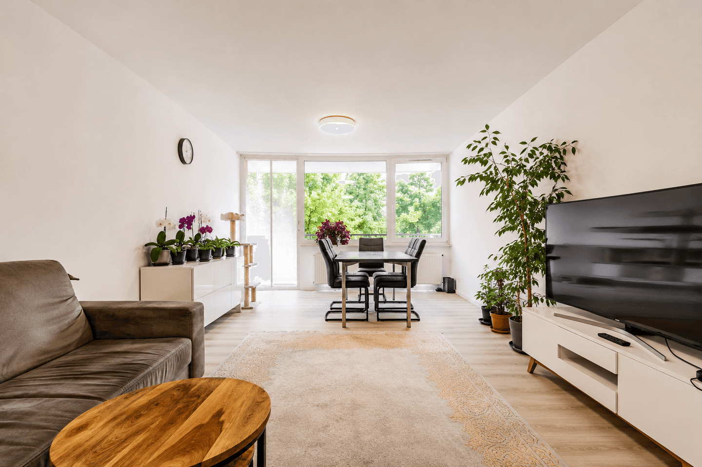 Gepflegte 3-Zimmer-Etagenwohnung mit Balkon und Tiefgaragenstellplatz in Umkirch, 79224 Umkirch