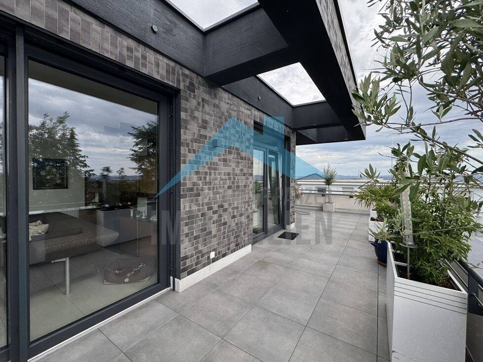 Moderne und großzügige 3 ZKB-Penthouse-Wohnung mit Aufzug und Traumblick über Kassel-Harleshausen!, 34128 Kassel (Harleshausen Jungfernkopf Kirchditmold)
