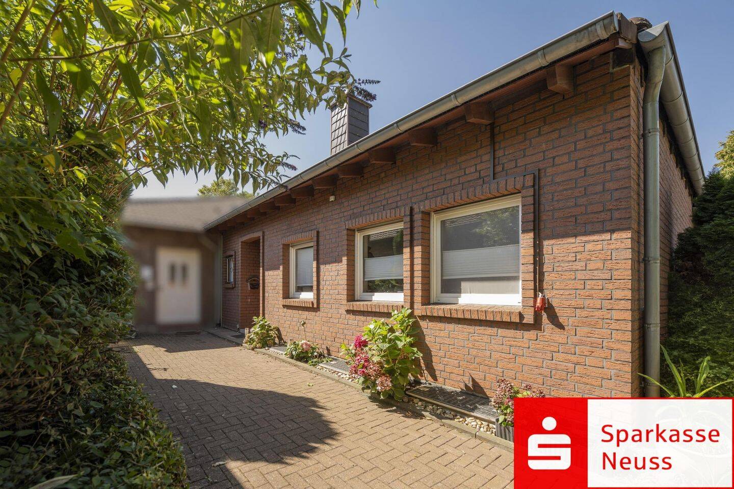 Modern und Energieeffizient! Charmanter Bungalow im Stadionviertel, 41464 Neuss