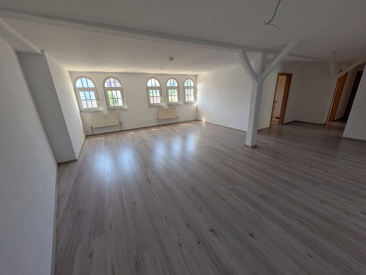 Großzügige Wohnung über den Dächern von Albstadt mit tollem Schnitt in ehemaliger Textilfabrik, 72461 Albstadt