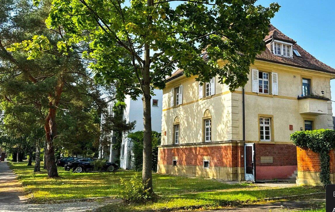 Altbauvilla – Möblierte 2,5-Zimmer-Wohnung fußläufig zur Karlsruher Innenstadt, 76133 Karlsruhe