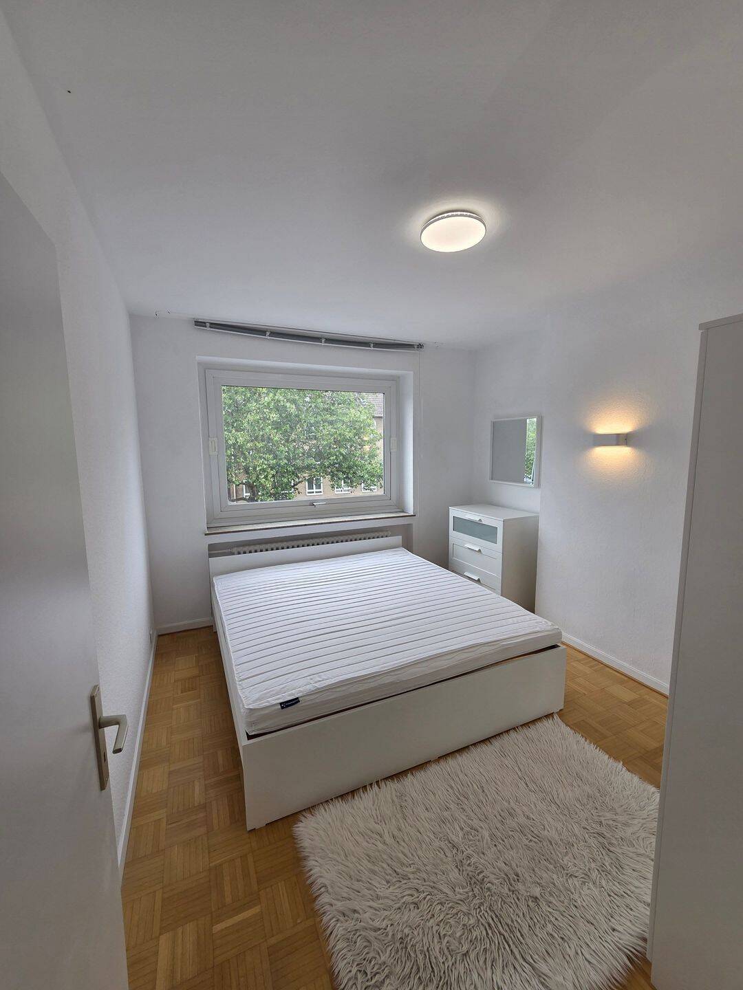 Erstbezug nach Sanierung: Bezugsfertig möblierte 2-Zimmer-Wohnung mit Aufzug und neuer Einbauküche nahe Rüttenscheider Stern und Uniklinikum, 45130 Essen (Rüttenscheid Südviertel)