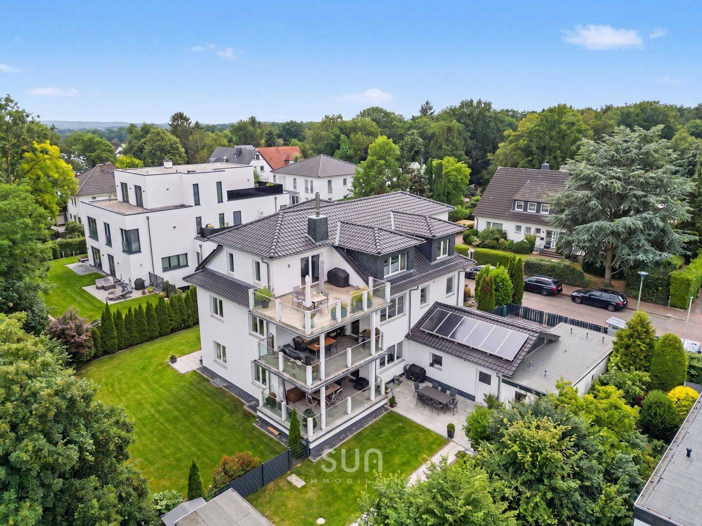 PENTHOUSE ÜBER DEN WIPFELN, AM RAND DES WALDES! – 3-Zimmer-Traum in Bad Vilbel, 61118 Bad Vilbel