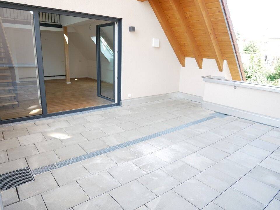 *NEUBAU ERSTBEZUG* Einzigartige 2,5 ZKB DG-Galeriewohnung mit großer Dachterrasse in Eurasburg, 86495 Eurasburg