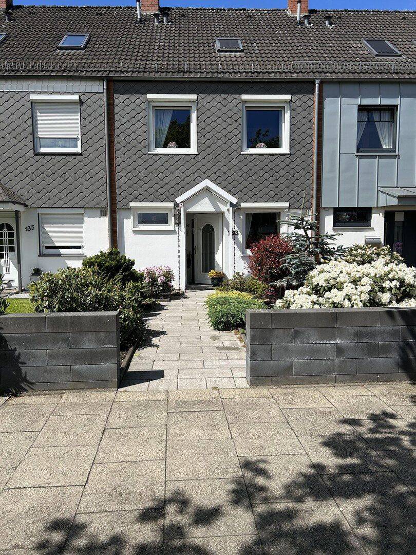 Provisionsfrei RMH Wohnfläche 150qm Grundstück 230qm Kattenesch, 28277 Bremen (Kattenesch Kattenturm)