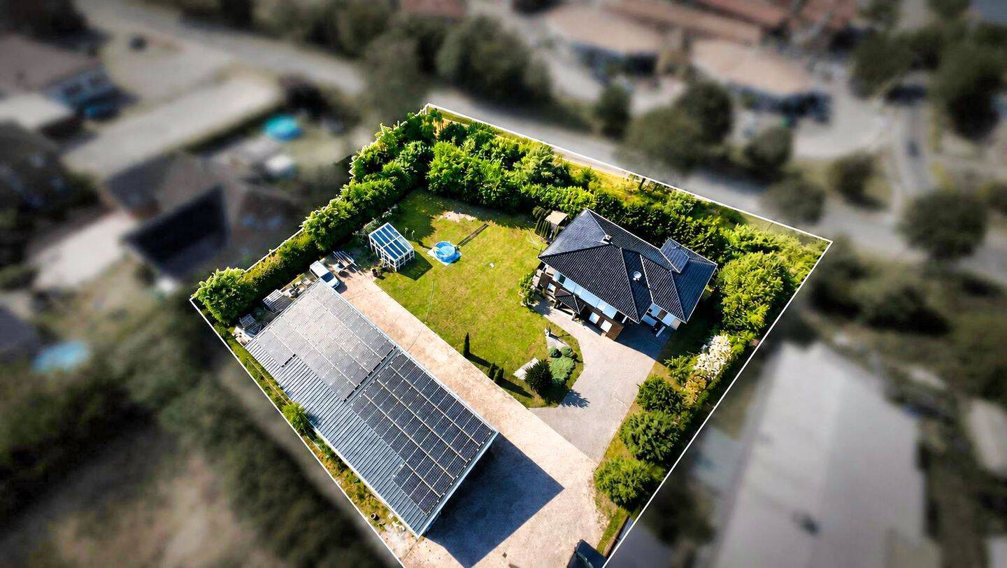 Exklusive Stadtvilla mit moderner Gewerbehalle auf 2.106 m² Grundstück, 49632 Essen (Oldenburg)