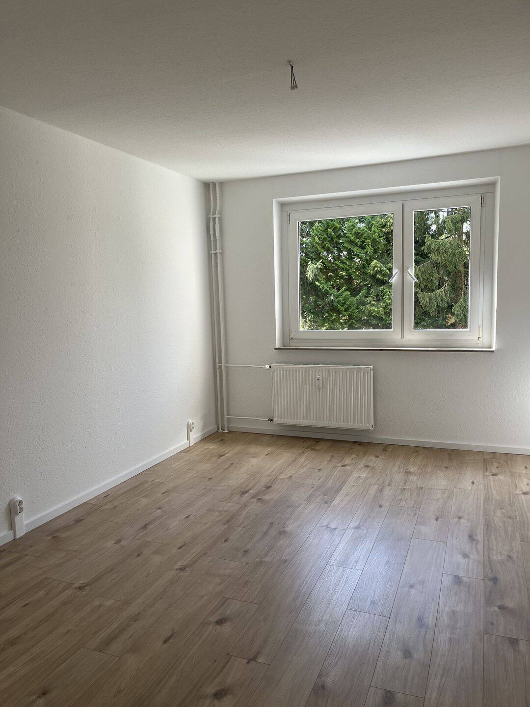 Arnold-Zweig-Str. 145, 1.OG Rechts