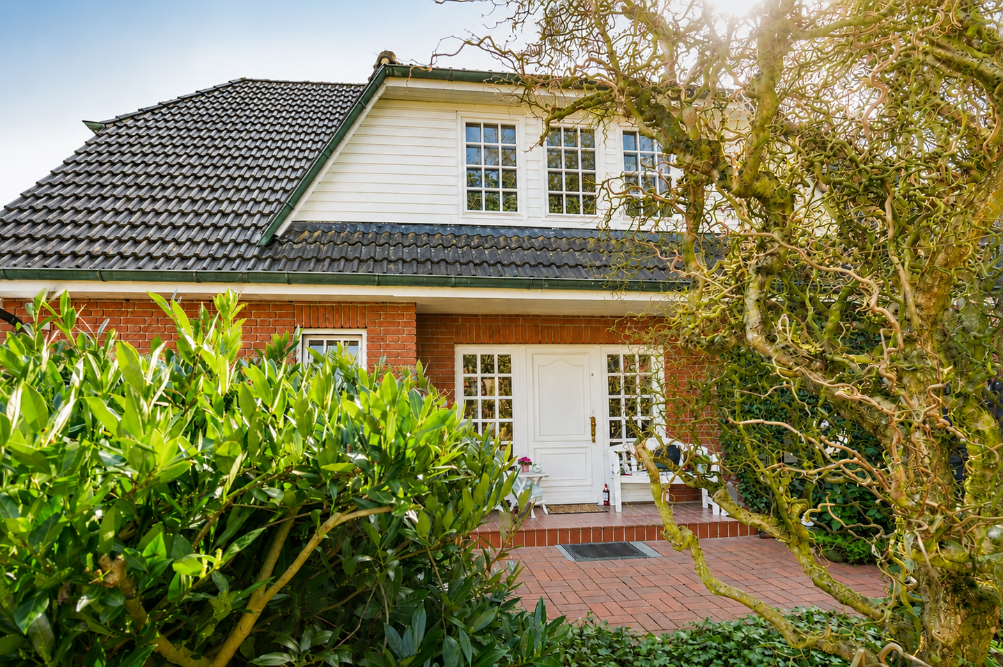 *Exklusives Zweifamilienhaus in ruhiger Sackgassenlage von Hollenstedt*, 21279 Hollenstedt