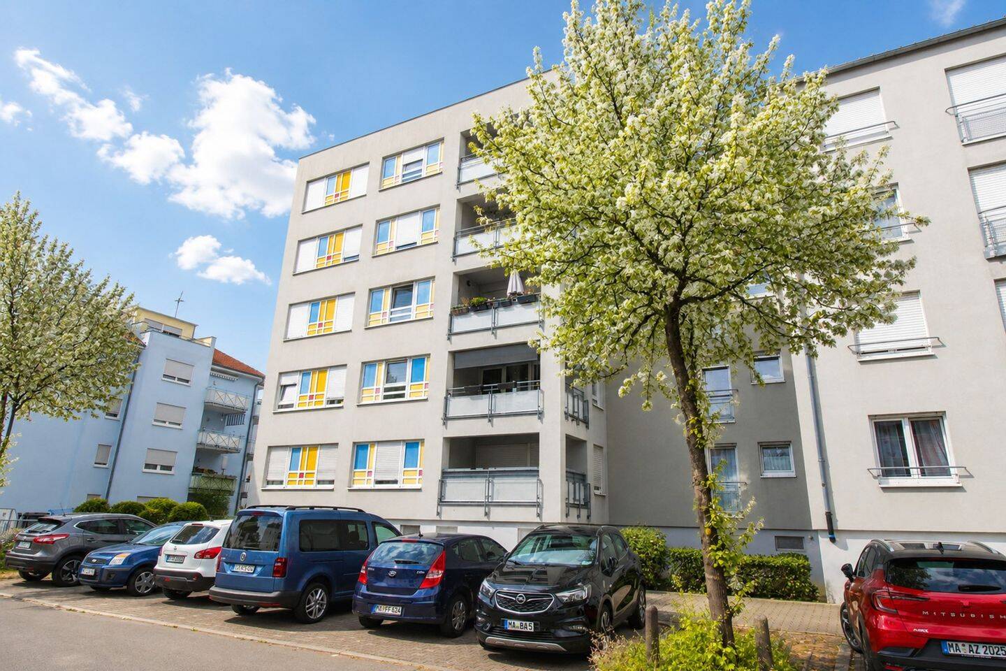 Einziehen und wohlfühlen – Modernisierte 4-Zimmer-Wohnung mit Balkon in Mannheim – Erbbaurecht, 68309 Mannheim (Käfertal Vogelstang)