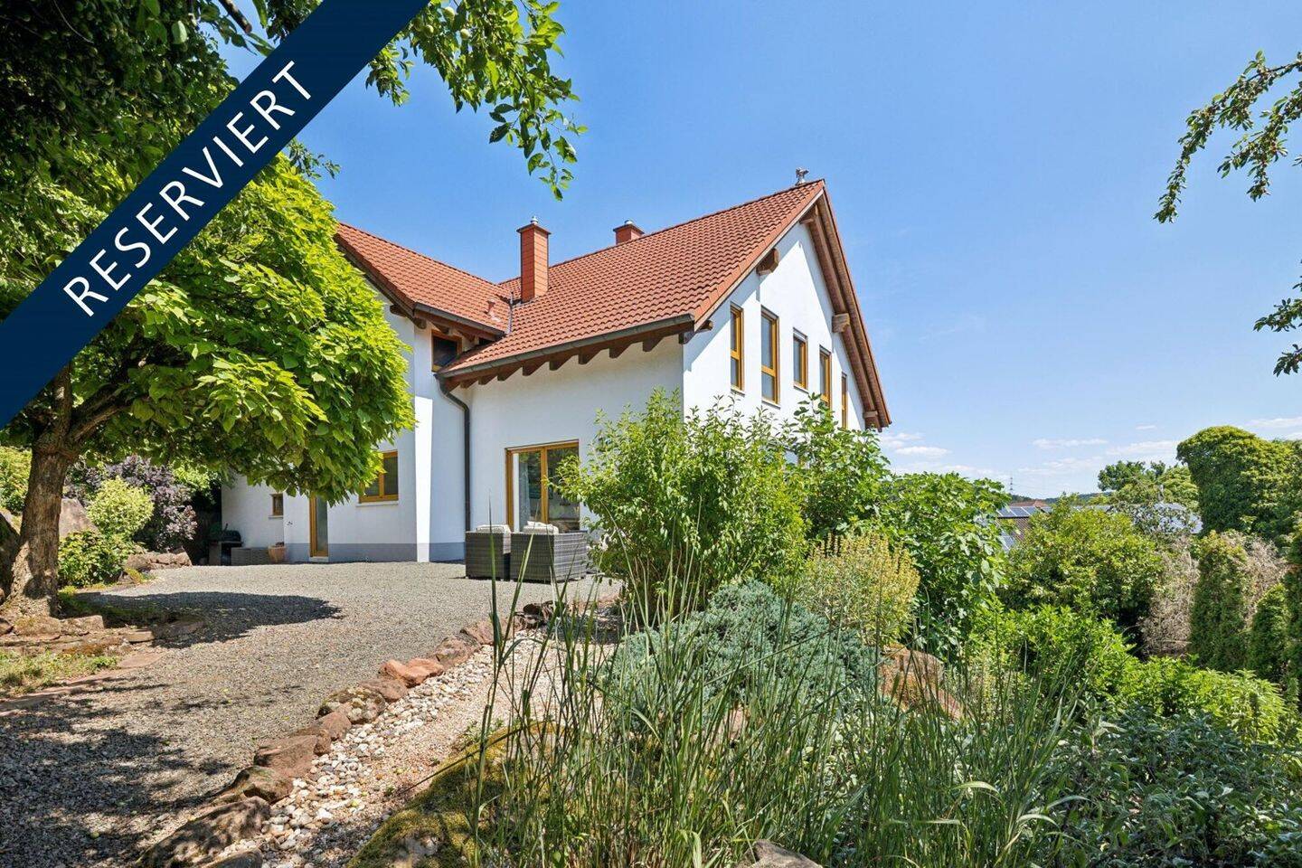 Exklusives Einfamilienhaus mit Einliegerwohnung und mediterranem Gartenambiente, 67697 Otterberg