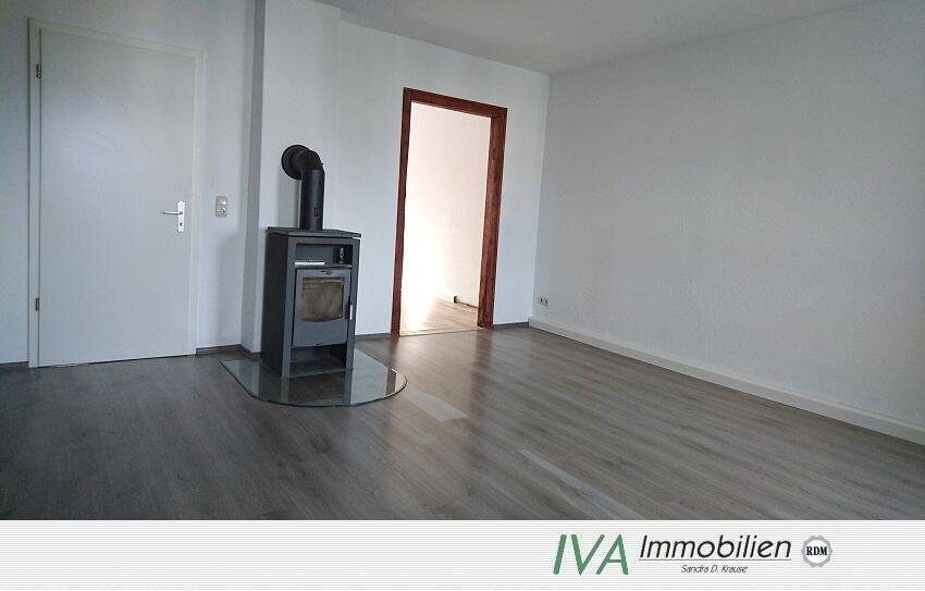 2-Raum-Dachgeschoss-Wohnung mit Kaminofen im Stadtzentrum Riesa´s, 1589 Riesa