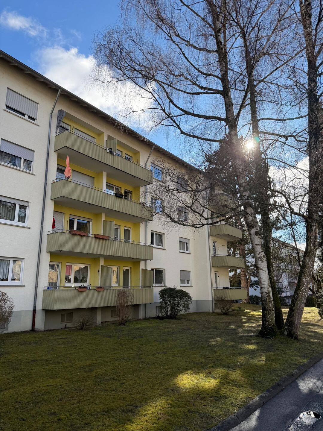 Helle 2-Zimmer Wohnung mit großem Balkon in Singen Nordstadt/6% Rendite, 78224 Singen (Hohentwiel)