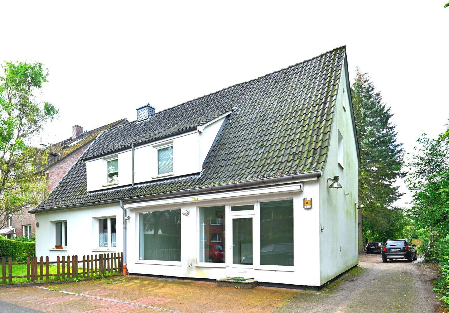 Wohn- und Geschäftshaus in HH-Bramfeld: Laden und 3 Wohnungen, bezugsfrei, 22175 Hamburg (Wandsbek Bramfeld)