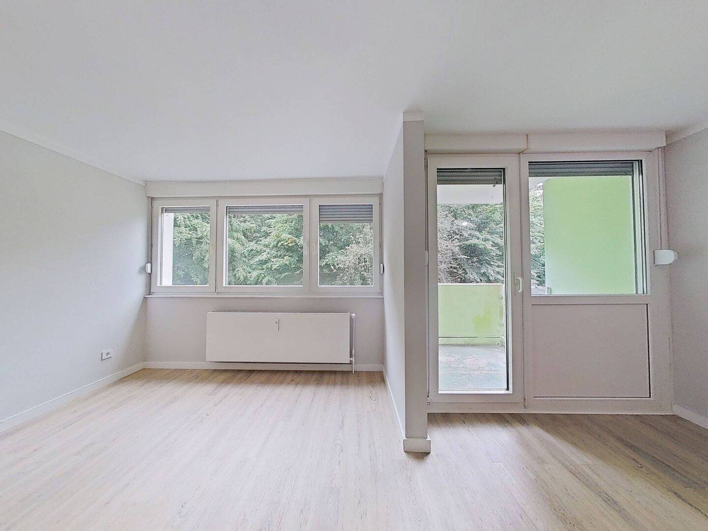 Moderne und hell gestaltete 3-Zimmer-Wohnung mit BALKON und EBK, 41540 Dormagen