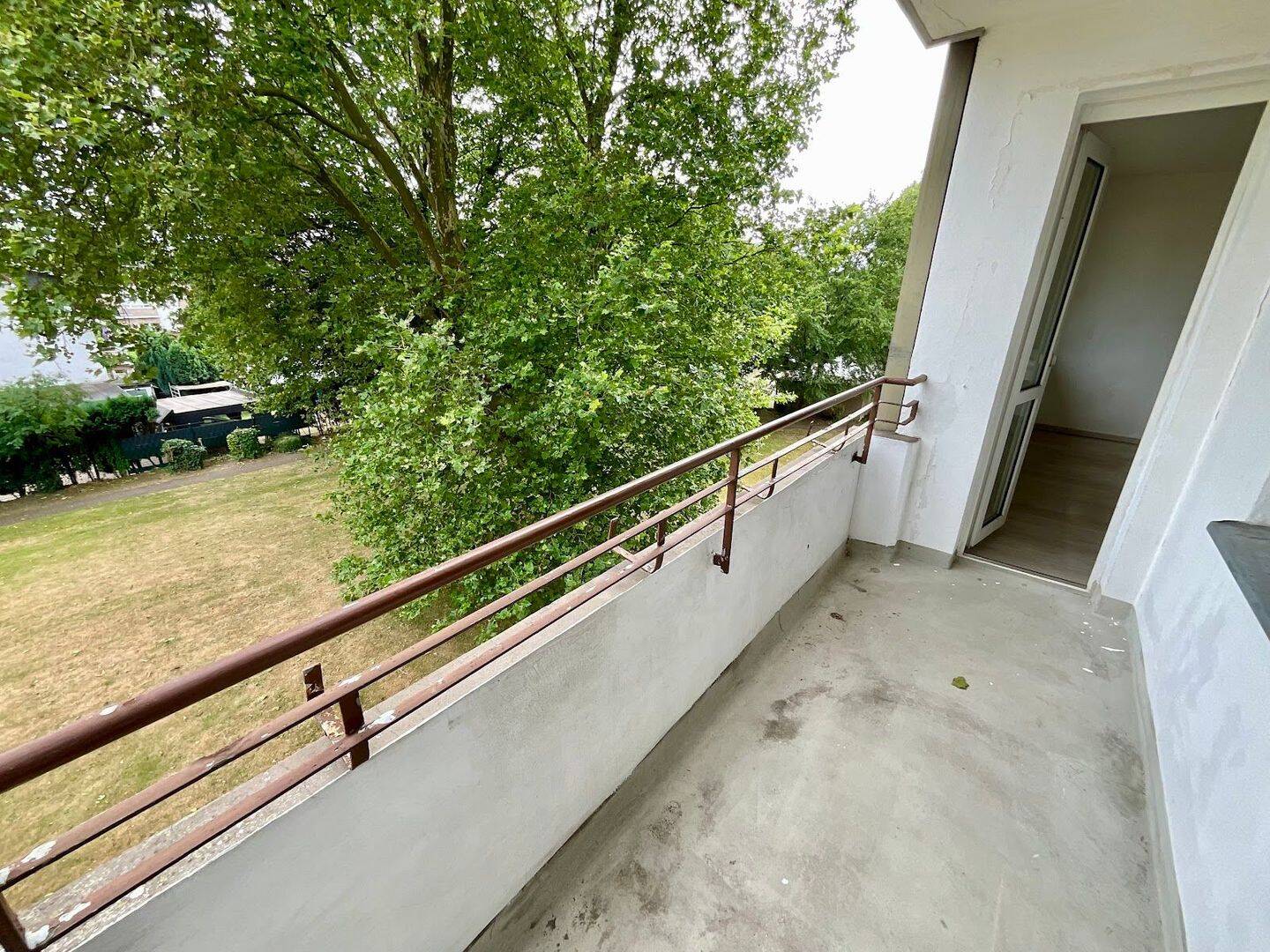 Aktion! 1. Monat mietfrei! Schöne und große 2 Zimmerwohnung plus Esszimmer, 45476 Mülheim an der Ruhr (Mitte Styrum)