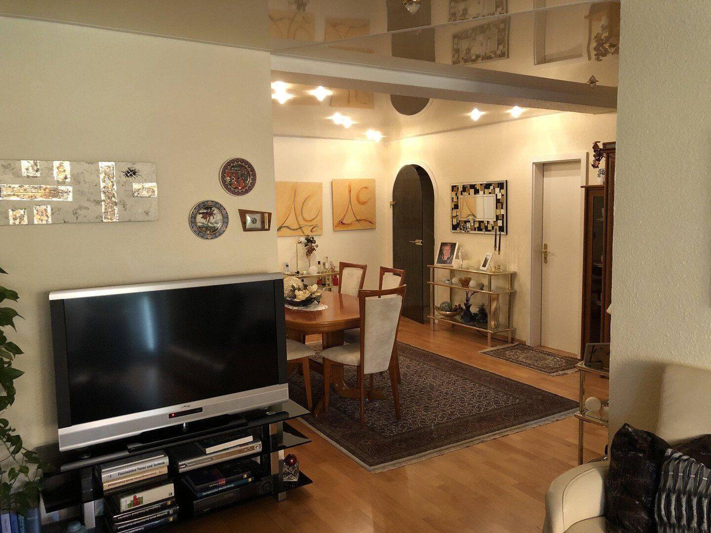 3-Zimmerwohnung, incl. Einbauküche und zwei Balkone provisionsfrei von Privat zu vermieten, 90449 Nürnberg (Gebersdorf Neuröthenbach Röthenbach bei Schweinau)