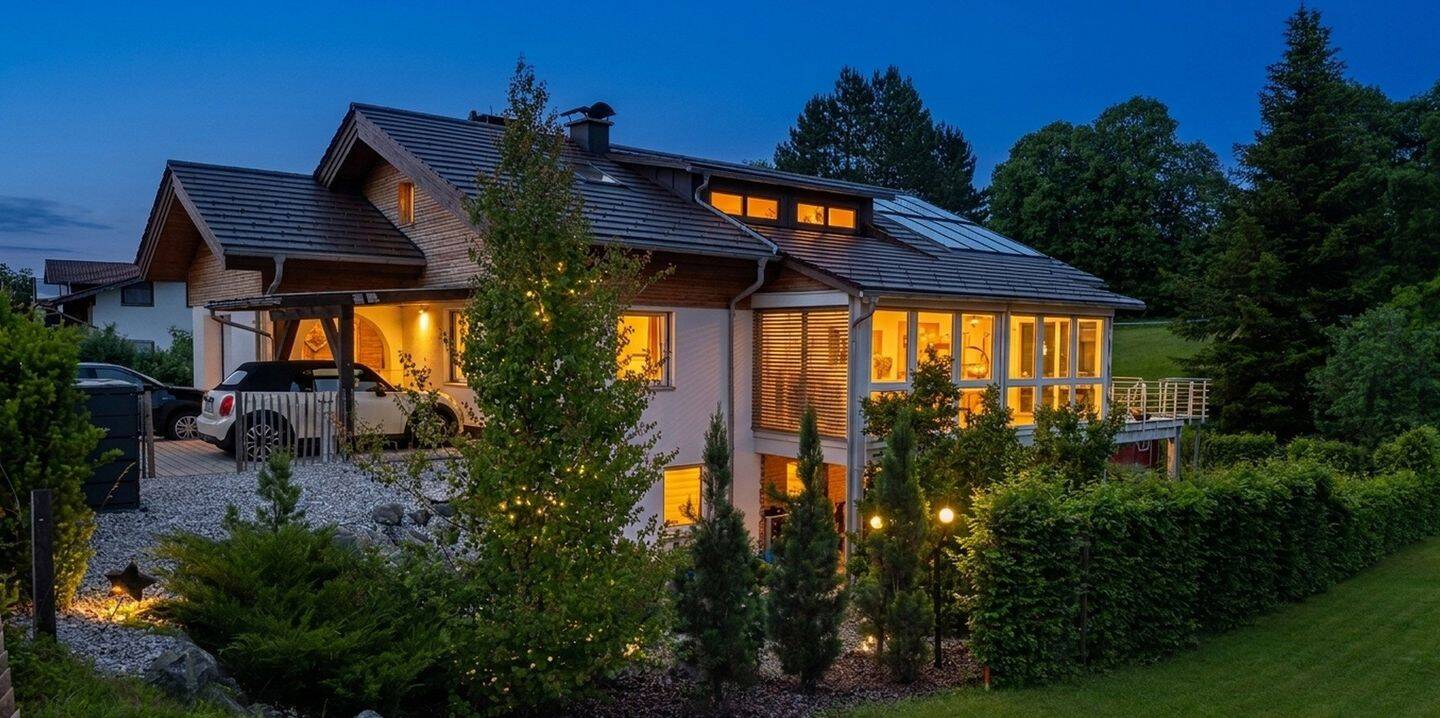 PROVISIONSFREI: Kernsaniertes Premium-Anwesen mit Einliegerwhg. im Füssener Königswinkel (Energie A), 87669 Rieden am Forggensee