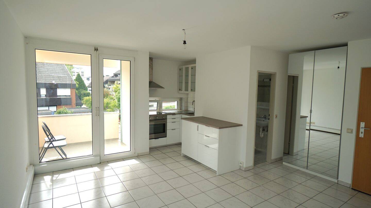 Helle 2-Zi Wohnung mit neuer Einbauküche ab 01.10 zu vermieten, 78315 Radolfzell am Bodensee