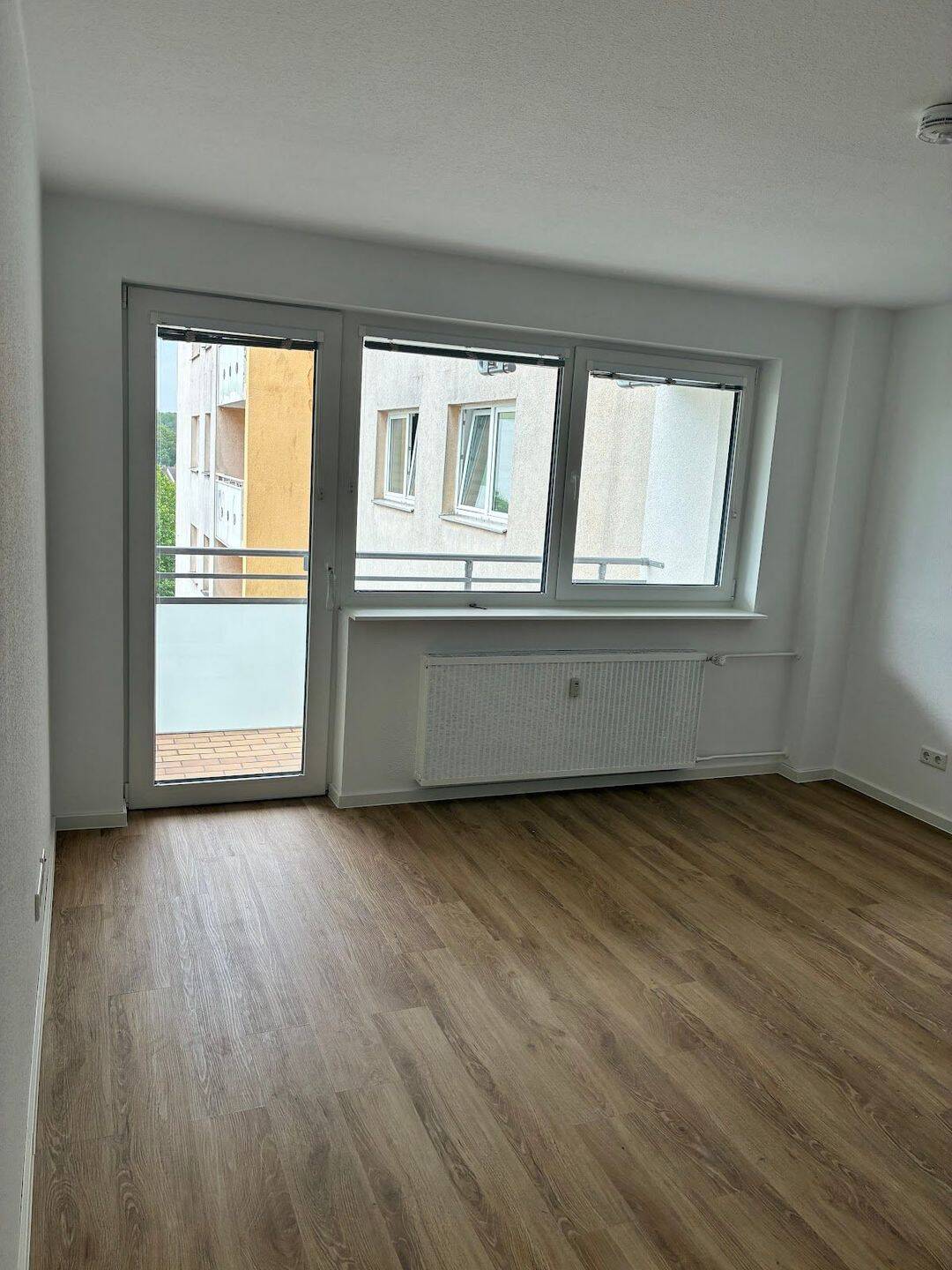 Rarität! 4 Zimmer Wohnung mit Balkon und Gäste WC, 63128 Dietzenbach