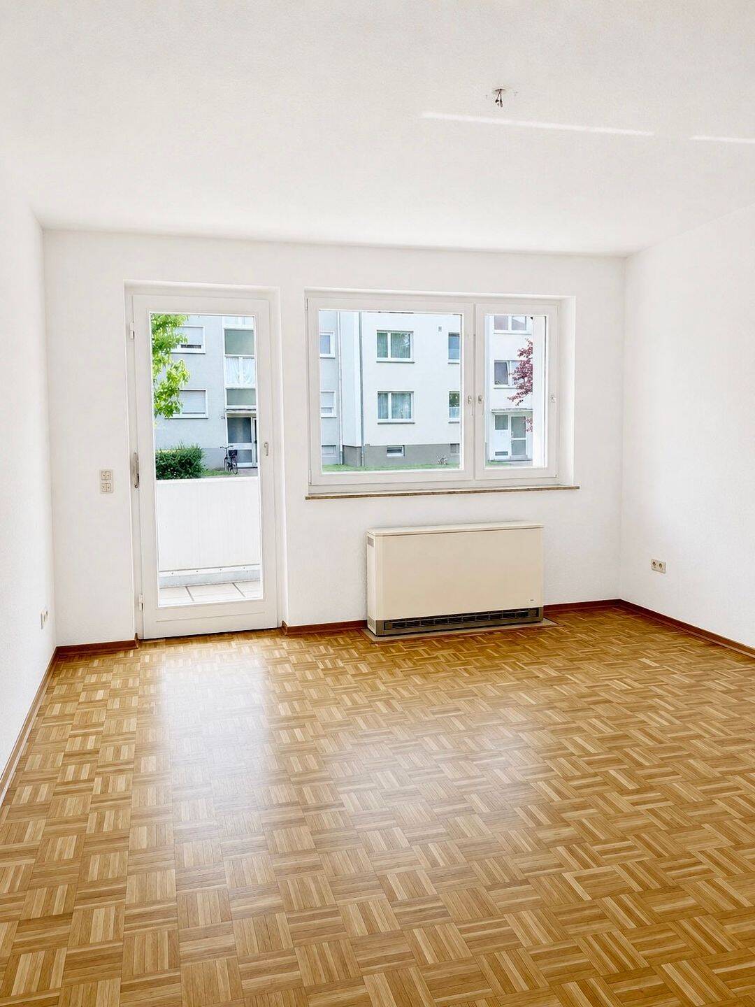 Helle 2-Zimmer-Wohnung mit Balkon und Stellplatz, 33613 Bielefeld (Babenhausen Gellershagen Innenstadt)