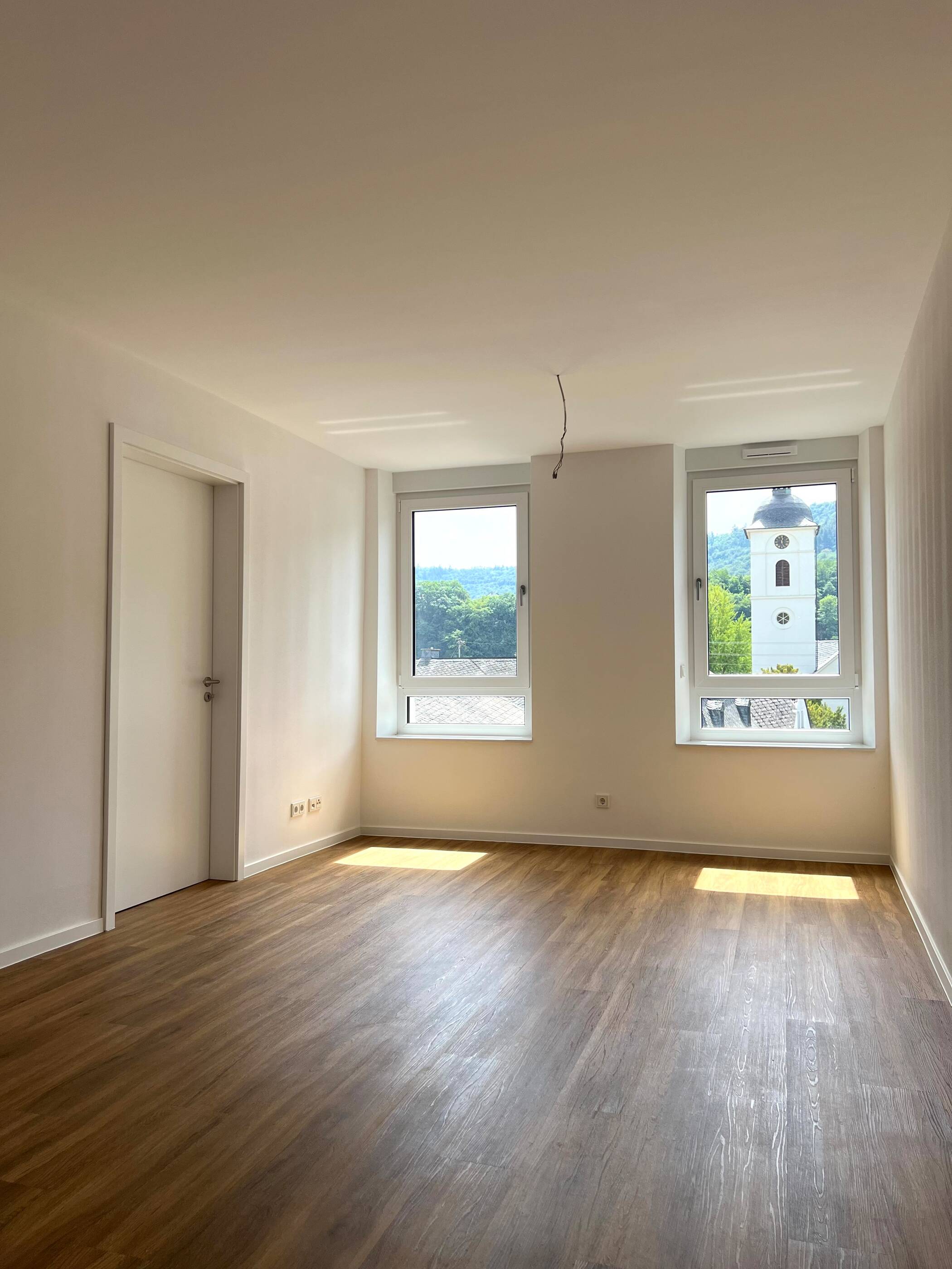 Hochwertig sanierte 2ZKB Wohnung im Erstbezug mit Balkon, 54346 Mehring