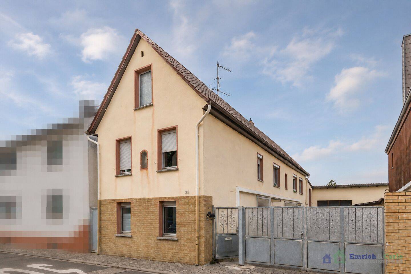 Einfamilienhaus mit Scheune und Hof – typisch Finthen, voller Möglichkeiten, 55126 Mainz (Finthen Layenhof)