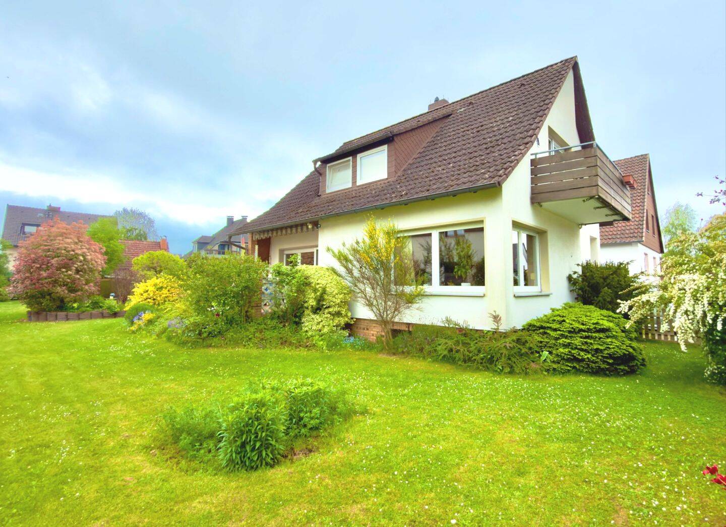 METEOR IMMOBILIEN : Mit herrlichem 900 m²-Grundstück, 31787 Hameln