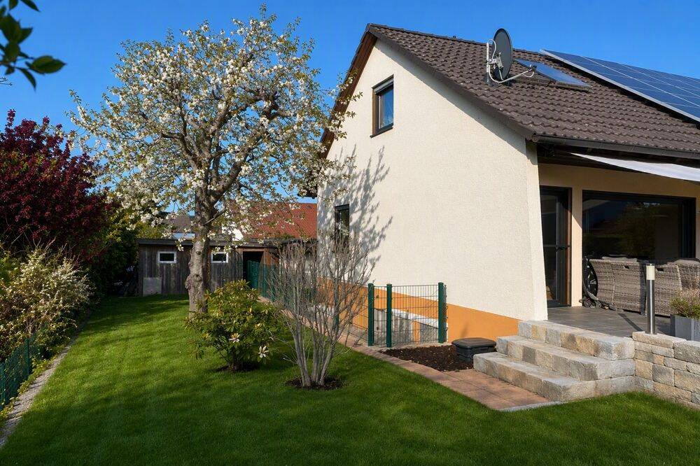 +++ ATTRAKTIVES EINFAMILIENHAUS MIT GARAGE UND GARTEN IN HARTHEIM +++, 79258 Hartheim am Rhein