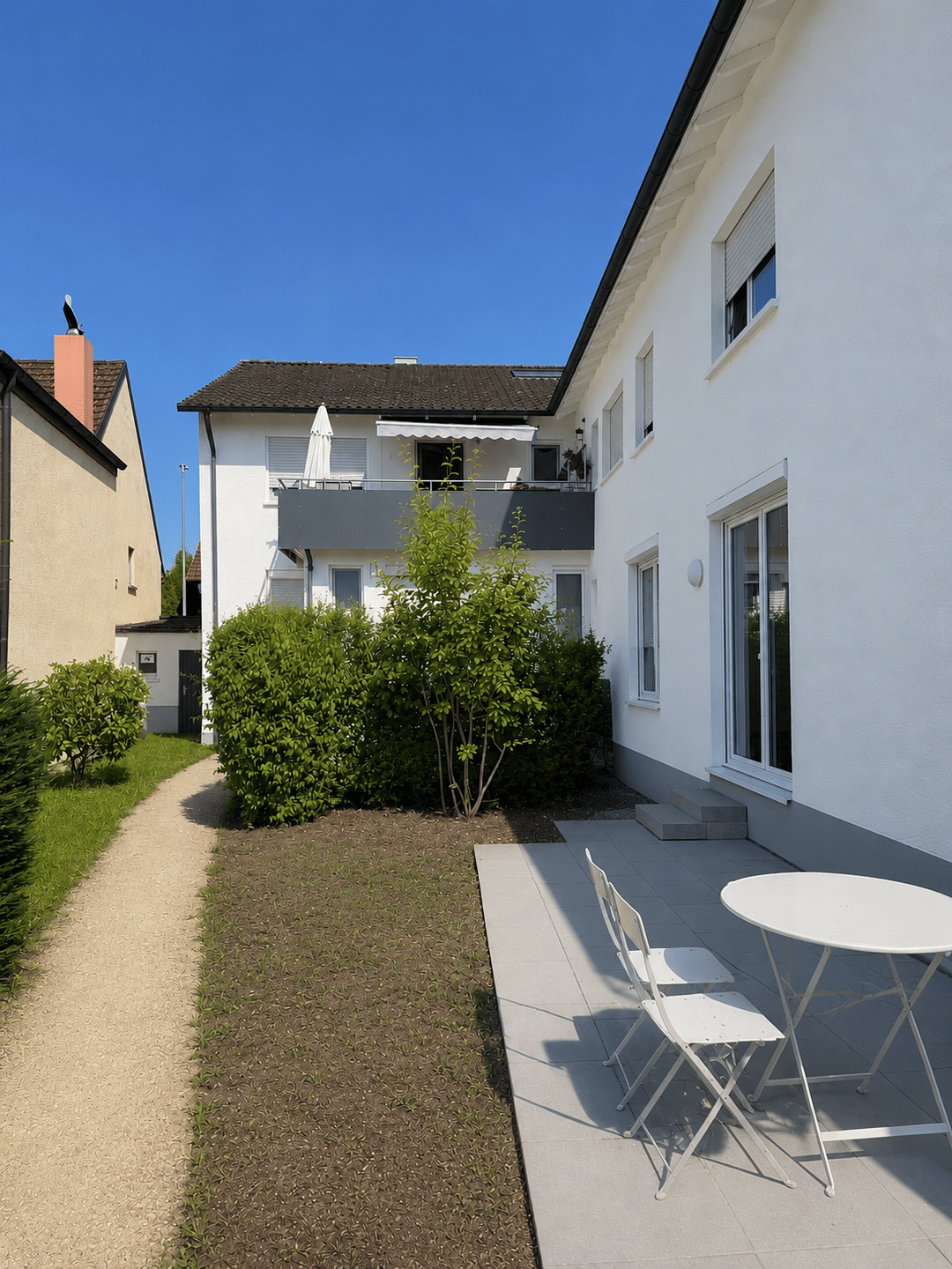Bezugsfreie 3-Zimmer-Wohnung mit Privat Garten Terrasse/ Südausrichtung / Zentrum/ Seenähe, 78476 Allensbach
