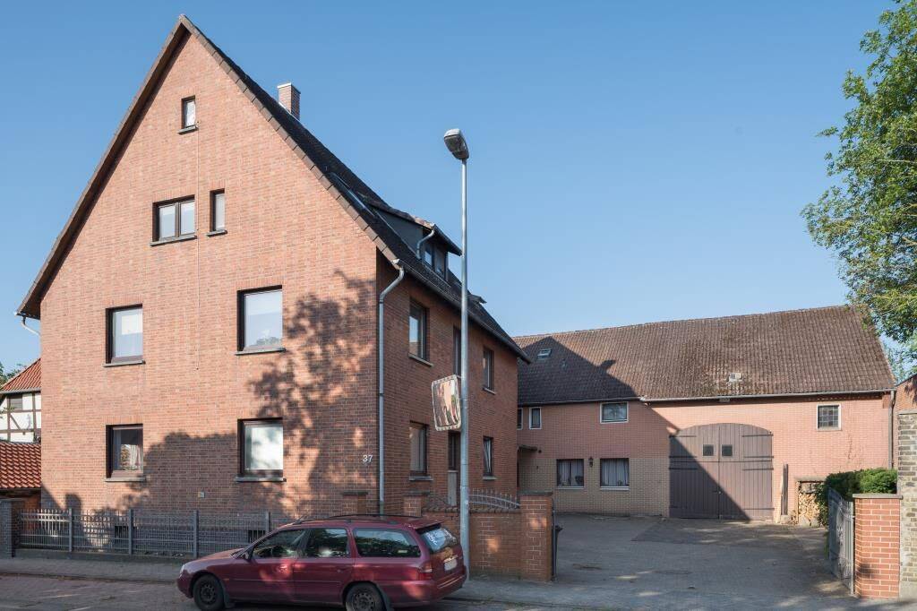 Nette Nachbarn inklusive – moderne 5-Zimmer-Dachgeschosswohnung in Braunschweig-Ölper!, 38114 Braunschweig (Braunschweig Ölper)