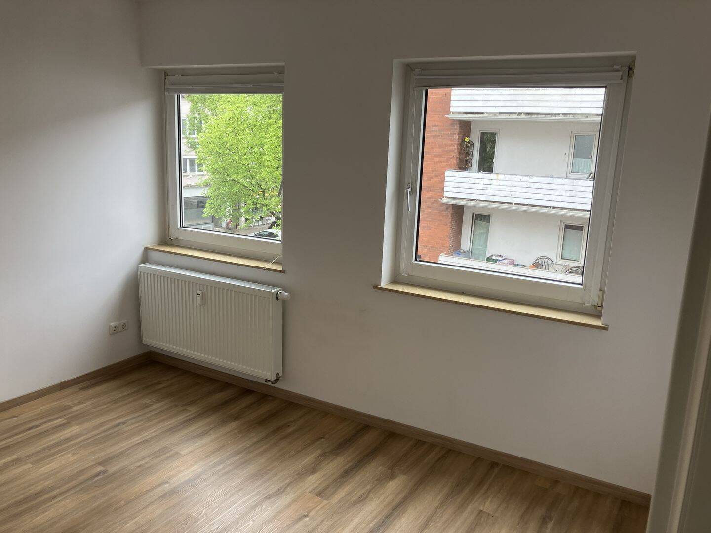 Helle freundliche 2 Zimmer Wohnung, 28215 Bremen (Bahnhofsvorstadt Findorff-Bürgerweide Regensburger Straße Weidedamm)
