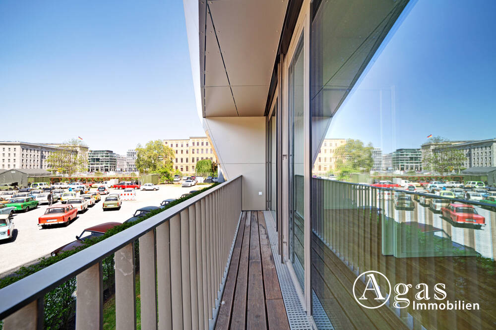 Sonnenbalkon! Offen geschnittene 3 Zimmer Wohnung mit ca. 61m², EBK und Weitblick in Berlin-Mitte!, 10117 Berlin (Mitte)