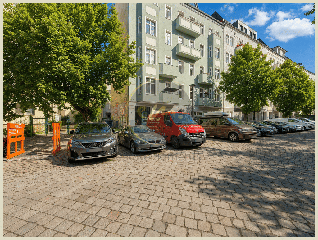 Nähe Mediaspree: Helle, moderne 2-Zimmer-Altbauwohnung mit Westbalkon, mögliche Bruttorendite 4,10 %, 10245 Berlin (Friedrichshain-Kreuzberg Friedrichshain)