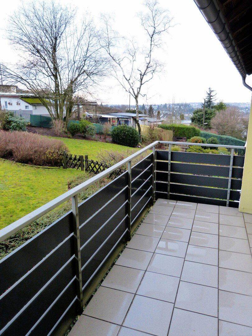 145 m²-Maisonette-Wohnung mit Balkon und Blick ins Grüne, 42855 Remscheid (Innen Lüttringhausen Nord Süd West)