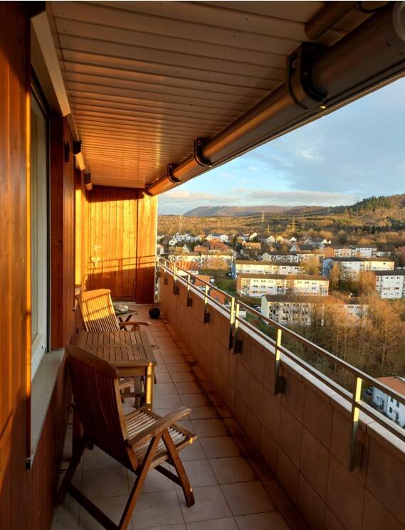Traumhafte Fernsicht – 4,5 Zimmer Wohnung in Zentraler-Lage, 72766 Reutlingen