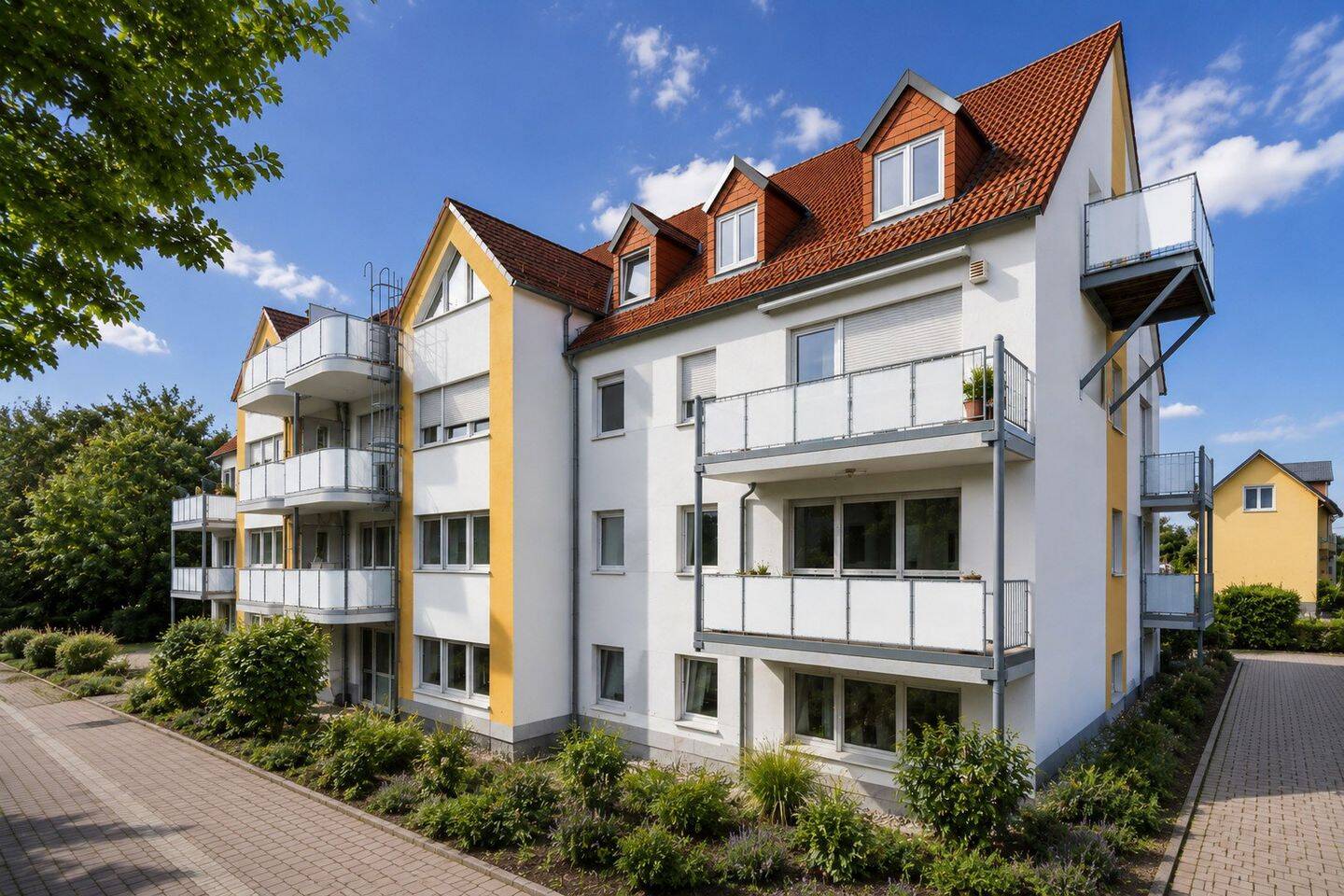 2-Raum Wohnung mit Terrasse, Erstbezug nach Renovierung!, 1689 Weinböhla
