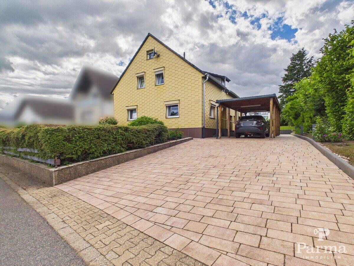 Freistehendes Einfamilienhaus mit Garage, Carport und schönem Garten, 52393 Hürtgenwald