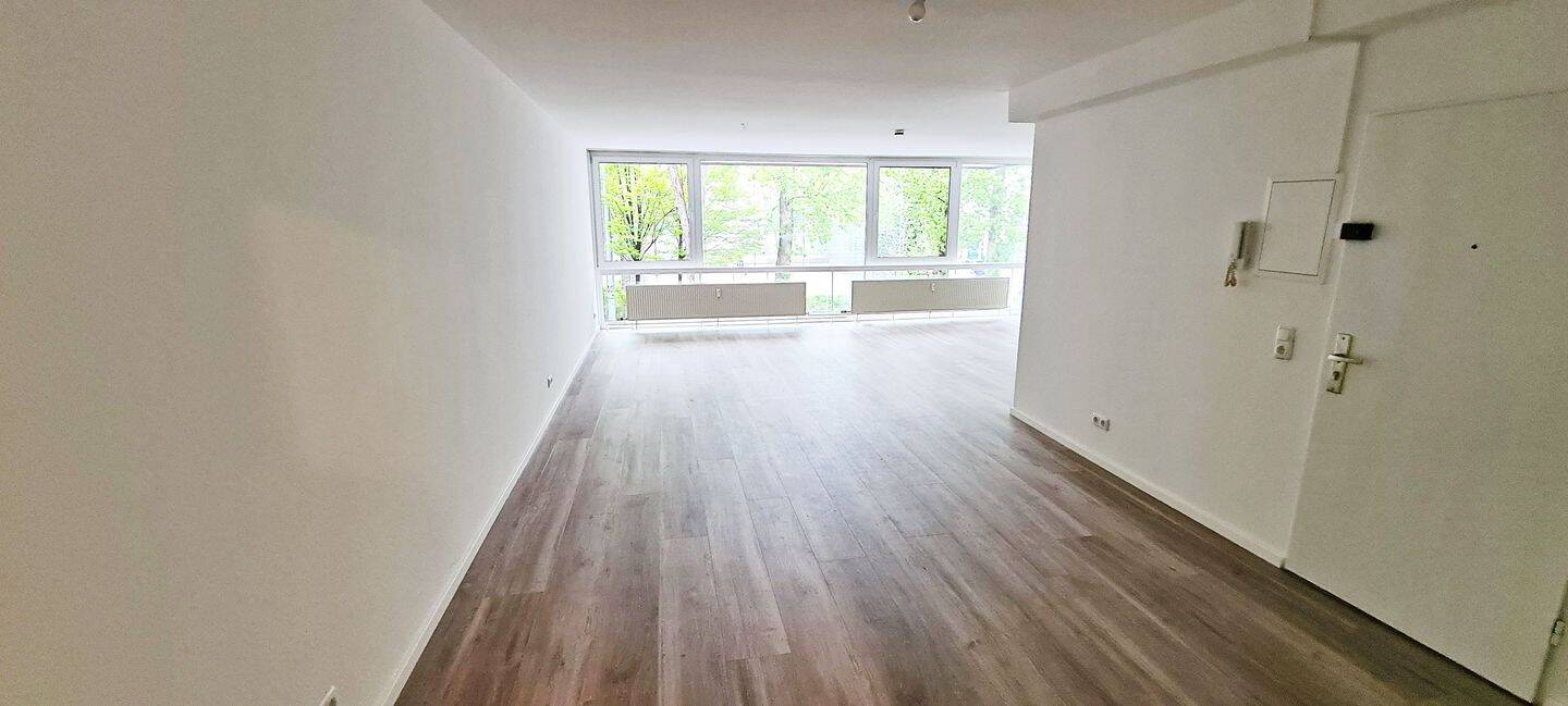 GRUNDform – Immobilien ! Lust auf Wohnen? Mitten im Geschehen – gut geschnitten – bezahlbar – renoviert !, 65195 Wiesbaden (Wiesbaden)